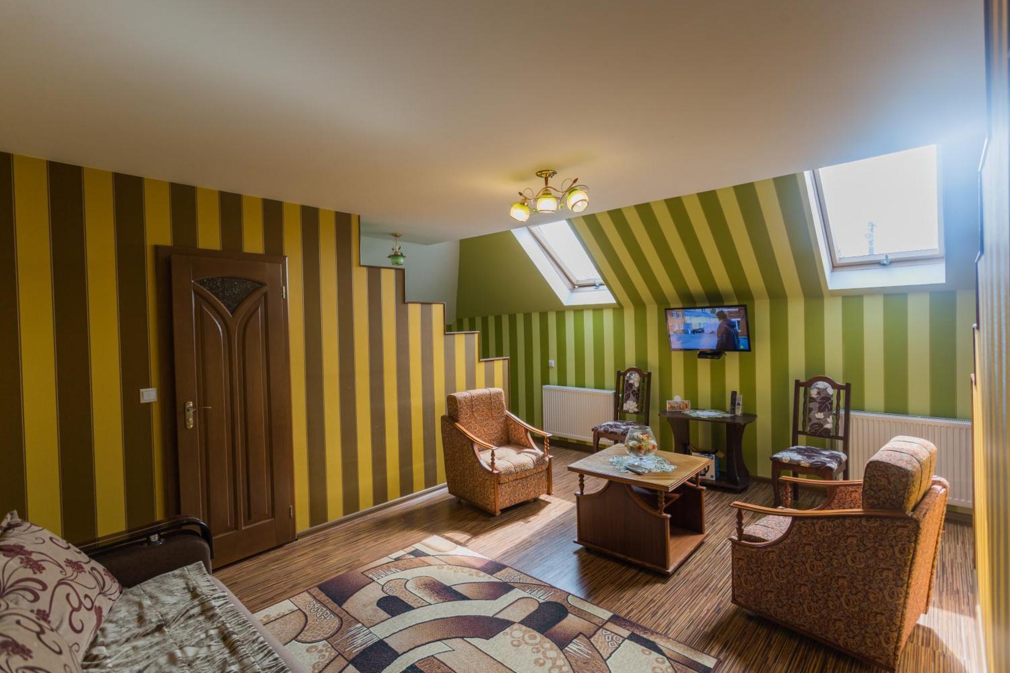 Villa Fenix Berehove  Extérieur photo