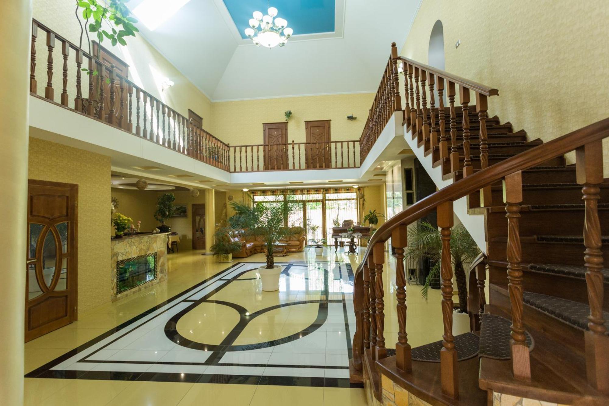 Villa Fenix Berehove  Extérieur photo